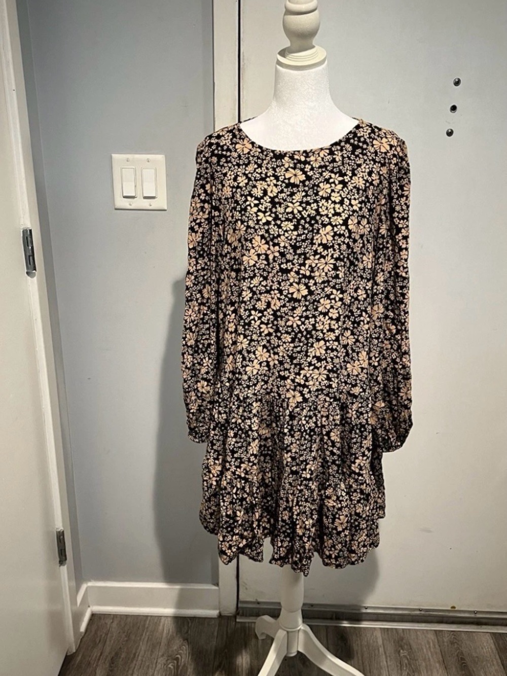Black Floral Long-Sleeve Mini Dress